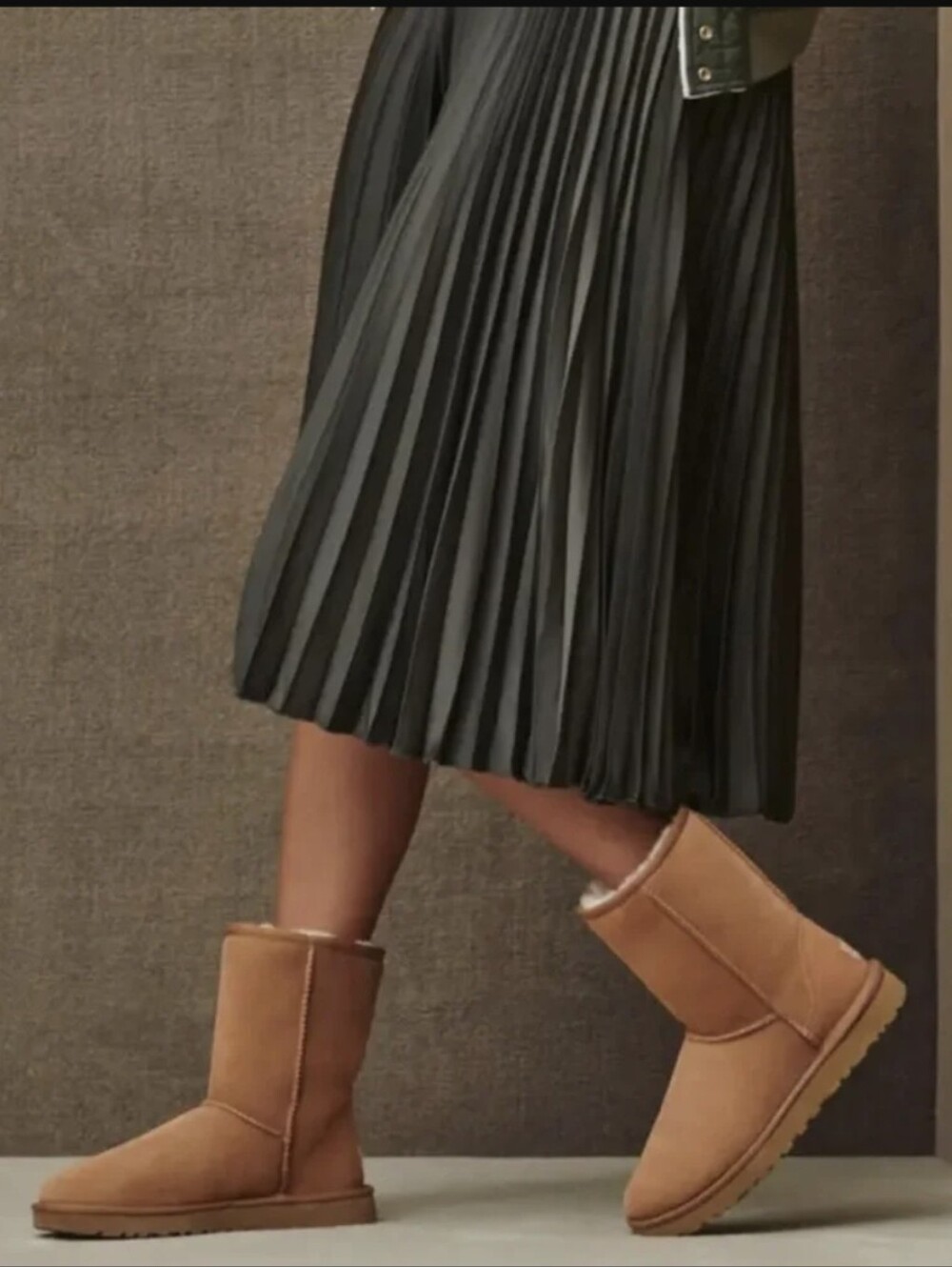 UGG Boots Womens Classic Short II Shearling Brown Pull On Ankle Top Size 8